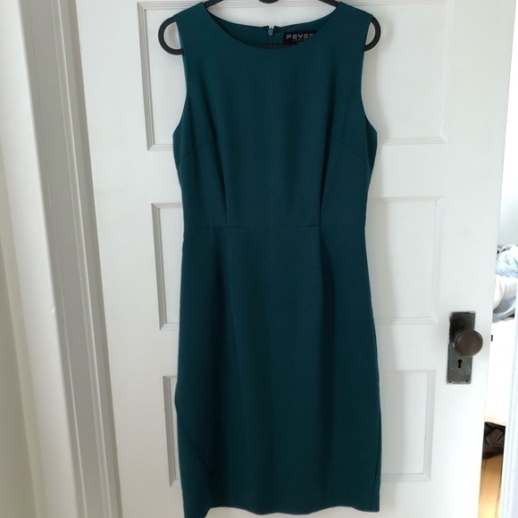 š
ŗFEVER London Dress Tulip Hem - Picture 2 of 11